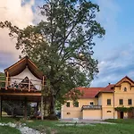 Luxury Vineyard Chateau Ramsak *