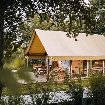 Luxury Vineyard Chateau Ramsak Campismo de Luxo