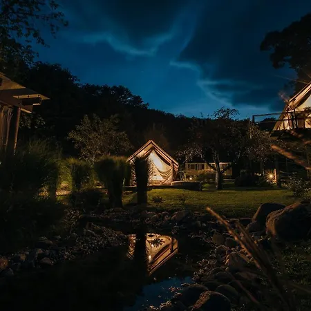 Luxury Vineyard Chateau Ramsak Glamping Marburgo