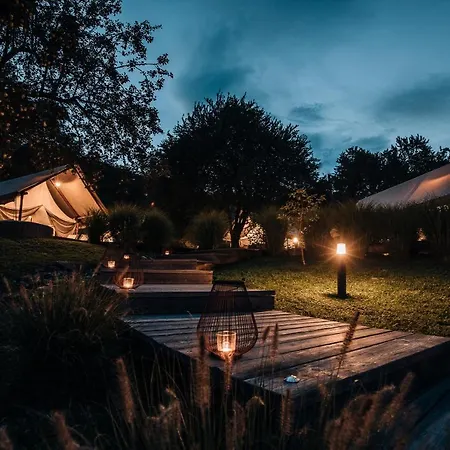 Luxury Vineyard Chateau Ramsak Campismo de Luxo *