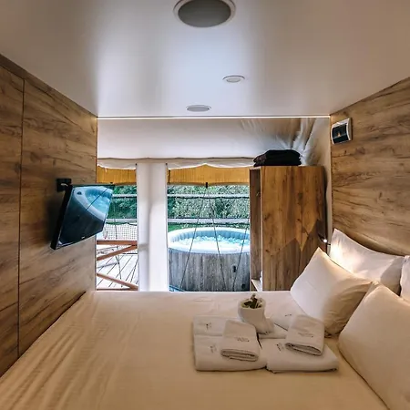 Luksuzni šator Luxury Vineyard Chateau Ramsak *