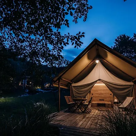 Campismo de Luxo Luxury Vineyard Chateau Ramsak *