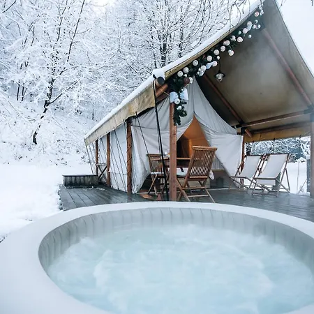 Luxury Vineyard Chateau Ramsak Glamping *