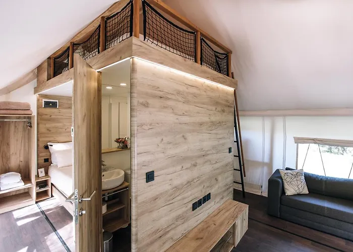 Luxury Vineyard Chateau Ramsak *