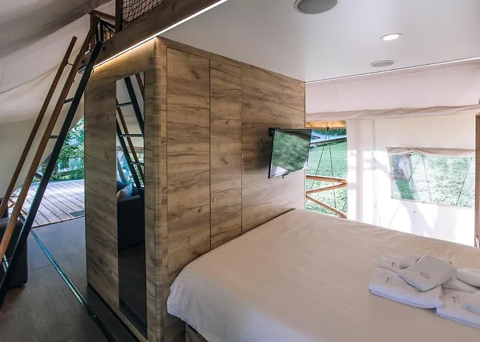 Luxury Vineyard Chateau Ramsak Luksusowy namiot