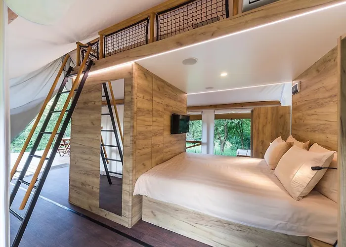 Luksusowy namiot Luxury Vineyard Chateau Ramsak *