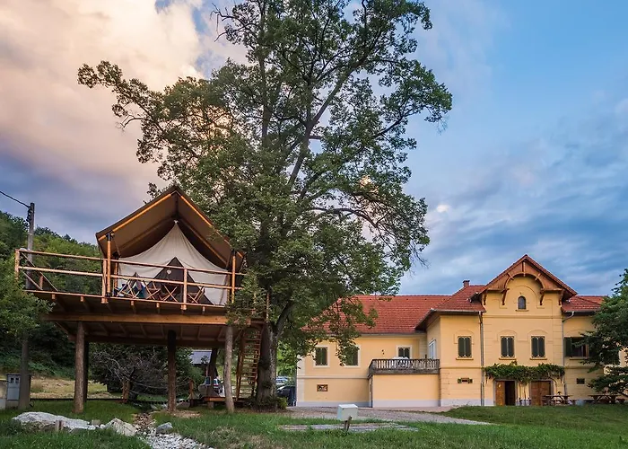 Luxury Vineyard Chateau Ramsak *